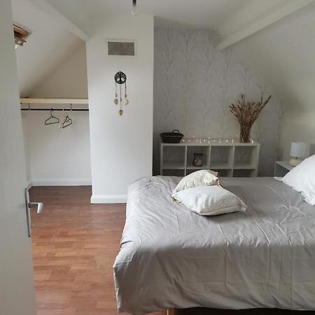 Chambre Double Avec Salle De Bains Privative Moyon Exterior foto